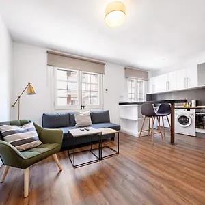 Apartament Design Club Barcelona, L’Hospitalet de Llobregat